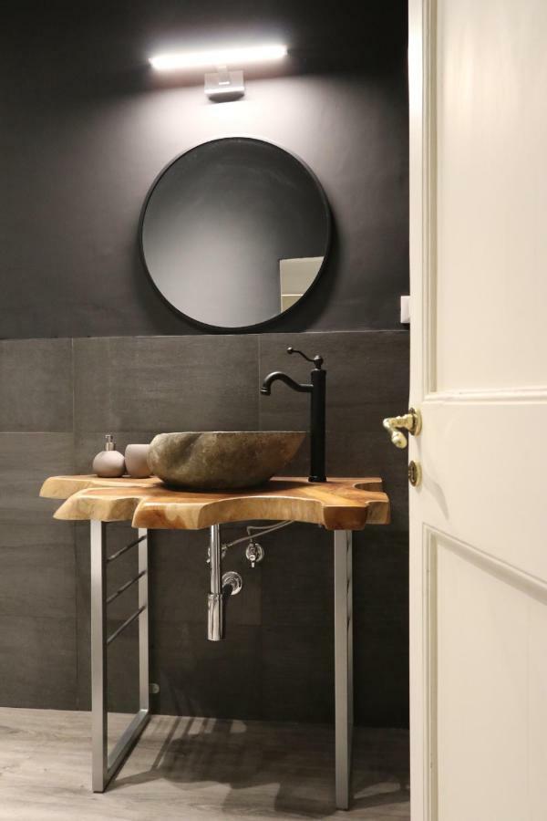 Lovely Apt Really Downtown - Free Private Parking Included! - Genua Zewnętrze zdjęcie